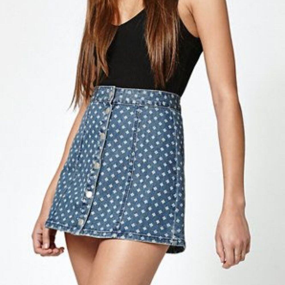 Kendall & Kylie Tile Print Denim Skirt Preppy Trendy Exposed Buttons Jean Skirt